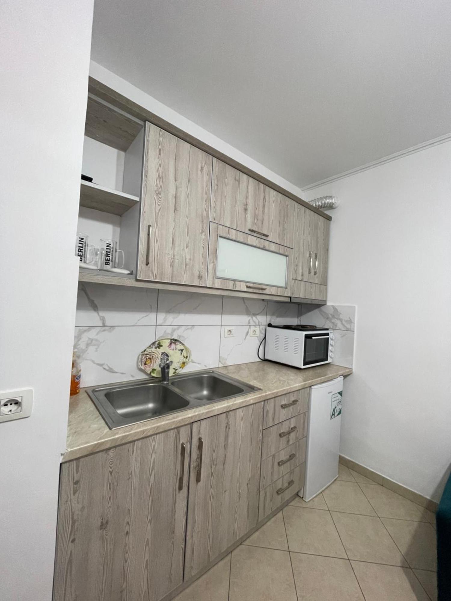 Apartments Monika Саранде Екстериор снимка